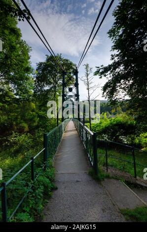 Piedi ponte sul fiume Tay a Pitlochry Perthshire Scozia UK Foto Stock