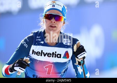 La Val di Fiemme, Italia. 4 gennaio 2020. Jessica Diggins (USA) in azione durante la Sprint Classic gara evento della FIS Tour de Ski - FIS Cross Country Ski World Cup 2019-20 su Gennaio 4, 2020 in Val di Fiemme, Italia. Foto: Pierre Teyssot/Espa-Images Foto Stock