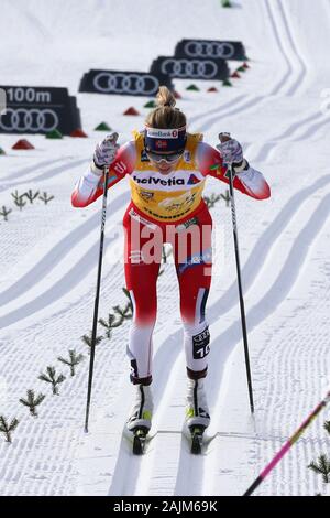 La Val di Fiemme, Italia. 4 gennaio 2020. Therese Johaug (NOR) in azione durante la Sprint Classic gara evento della FIS Tour de Ski - FIS Cross Country Ski World Cup 2019-20 su Gennaio 4, 2020 in Val di Fiemme, Italia. Foto: Pierre Teyssot/Espa-Images Foto Stock