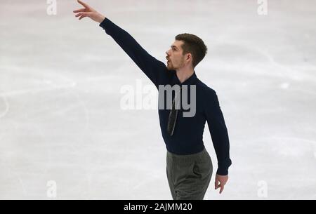 Oberstdorf, Germania. 02Jan, 2020. La figura pattinare, campionato tedesco, singoli, uomini, freestyle: Paul Fentz pattini sul ghiaccio. Credito: Karl-Josef Hildenbrand/dpa/Alamy Live News Foto Stock