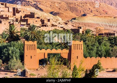 Vista della città fortificata di Ait-Ben-Haddou, Marocco Foto Stock