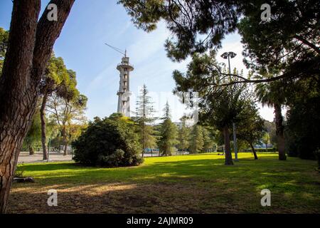 Konak, Izmir/Turchia - 22/11/2019 - Parco culturale e centro espositivo. Parco pubblico chiamato Kültürpark (parco culturale tradotto). Foto Stock