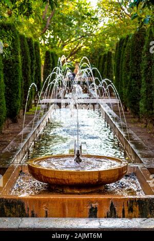 Fontana ai Giardini Hort del Rei presso il Palazzo reale di la Almudaina, Palma di Maiorca, Mallorca, Spagna Foto Stock