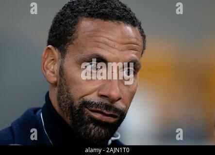 Wolverhampton, Regno Unito. 04 gen, 2020. TV Pundit Rio Ferdinand durante la FA Cup terzo turno match tra Wolverhampton Wanderers e il Manchester United al Molineux, Wolverhampton, in Inghilterra il 4 gennaio 2020. Foto di Andy Rowland/prime immagini multimediali. Credito: prime immagini multimediali/Alamy Live News Foto Stock