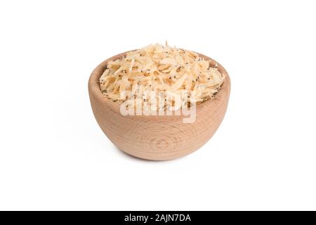 Gamberi secchi nel recipiente di legno isolato su sfondo bianco. ingredienti alimentari. Foto Stock