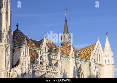 La santa Chiesa di Mattia a Budapest, in Ungheria, in Europa. Foto Stock