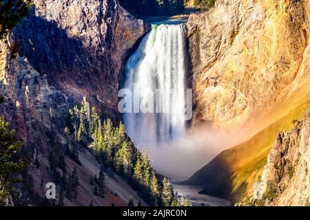 Le cascate inferiori, il Parco Nazionale di Yellowstone Foto Stock