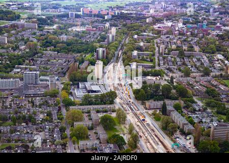 Vista aerea della città di Amsterdam fuori dall aeroporto di Schiphol durante l'atterraggio del volo Foto Stock