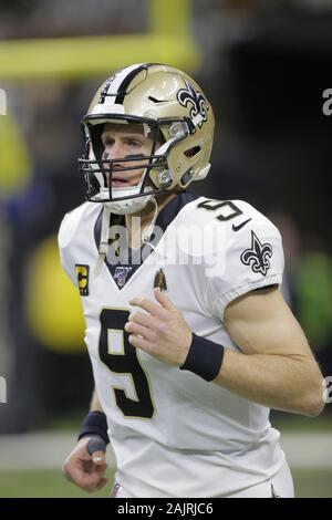 New Orleans, Stati Uniti. 05 gen, 2020. New Orleans Saints quarterback Drew Brees (9) entra in campo prima della partita con il Minnesota Vikings nel NFC Wild Card game in New Orleans il 5 gennaio 2020. Foto di AJ Sisco/UPI Credito: UPI/Alamy Live News Foto Stock