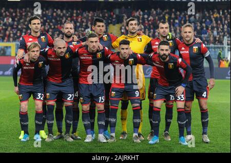 Genova, Italia. Gen 5, 2020. Line-up di genoaduring Genova vs Sassuolo, italiano di calcio di Serie A del campionato Gli uomini a Genova, Italia, 05 Gennaio 2020 - LPS/Danilo Vigo Credito: Danilo Vigo/LP/ZUMA filo/Alamy Live News Foto Stock