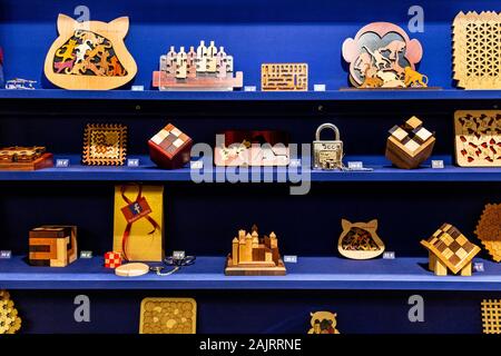 Interno del puzzle - puzzle shop in Palma di Mallorca, Spagna Foto Stock