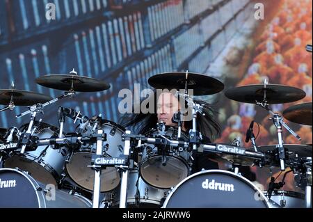 Milano Italia , 06 luglio 2011 , concerto dal vivo di 'Big 4' al 'Arena Concerti Fiera Milano' : il batterista della band Megadeth,Shawn Drover, durante il concerto Foto Stock