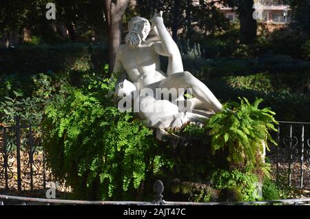 Il XIX secolo i giardini in stile neoclassico di Montfort a Valencia, Spagna Foto Stock