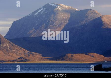 Una vista delle montagne Cuillin da Elgol, Isola di Skye in Scozia. Foto Stock