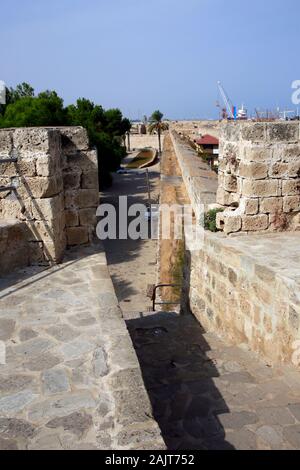 Blick vom Seetor, Teil der Venetianischen Stadtmauer, Famagosta, Türkische Republik Nordzypern Foto Stock