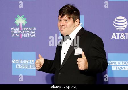 Palm Springs, Stati Uniti d'America. 02Jan, 2020. Zack Gottsagen frequentando il trentunesimo annuale di Palm Springs International Film Festival Film Awards Gala a Palm Springs Convention Center su Gennaio 2, 2020 a Palm Springs, California. Credito: Geisler-Fotopress GmbH/Alamy Live News Foto Stock