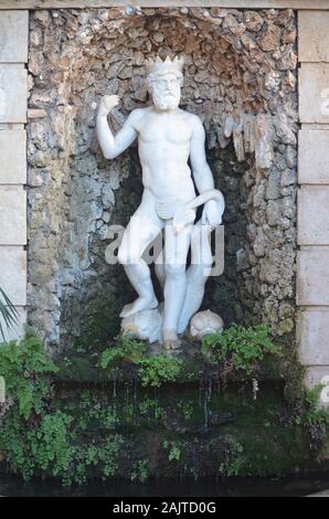 Il XIX secolo i giardini in stile neoclassico di Montfort a Valencia, Spagna Foto Stock