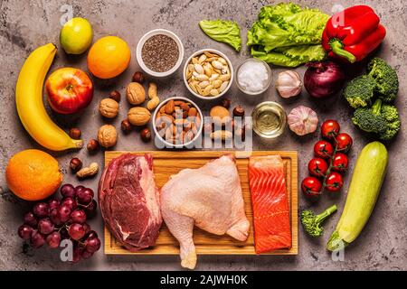 Un set di prodotti per paleo, pegan e un intero 30 diete, vista dall'alto. Foto Stock