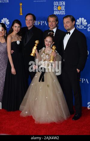 Los Angeles, Stati Uniti d'America. 05 gen, 2020. LOS ANGELES, Stati Uniti d'America. 05 gennaio 2020: Margaret Qualley, Quentin Tarantino, Julia Butters, Brad Pitt & Leonardo DiCaprio in sala stampa al 2020 Golden Globe Awards presso il Beverly Hilton Hotel. Credito Foto: Paul Smith/Alamy Live News Foto Stock