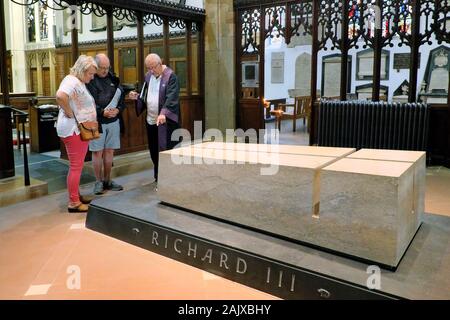 Re Richard III grave & tomba, cattedrale di Leicester, Leicester, Leicestershire, England, Regno Unito, Europa Foto Stock