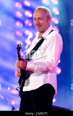Verona Italia 18/09/2004, Arena : Mark Knopfler in concerto durante l'evento musicale "Festivalbar 2004". Foto Stock