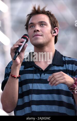 Verona Italia 20/09/2003, Arena : i giovani durante il soundcheck prima del concerto dell'evento musicale "Festivalbar 2003". Foto Stock