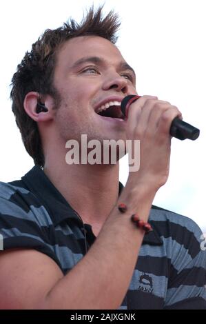 Verona Italia 20/09/2003, Arena : i giovani durante il soundcheck prima del concerto dell'evento musicale "Festivalbar 2003". Foto Stock