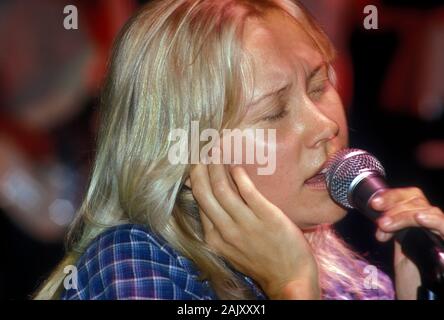 Agnetha Faltskog di ABBA ripassando per una gita a Stoccolma 1979 Foto Stock