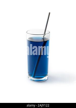 Iced blue butterfly pea bere. Sano tailandese tradizionale cocktail in vetro. Foto Stock