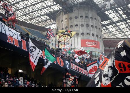 Milano, Italia. 6 Gen, 2020. ventole milanduring AC Milan vs Sampdoria, italiano di calcio di Serie A del campionato Gli uomini in Milano, Italia, 06 Gennaio 2020 - LPS/Francesco Scaccianoce Credito: Francesco Scaccianoce/LP/ZUMA filo/Alamy Live News Foto Stock