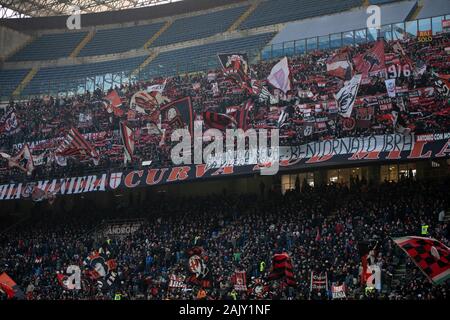 Milano, Italia. 6 Gen, 2020. ventole milanduring AC Milan vs Sampdoria, italiano di calcio di Serie A del campionato Gli uomini in Milano, Italia, 06 Gennaio 2020 - LPS/Francesco Scaccianoce Credito: Francesco Scaccianoce/LP/ZUMA filo/Alamy Live News Foto Stock