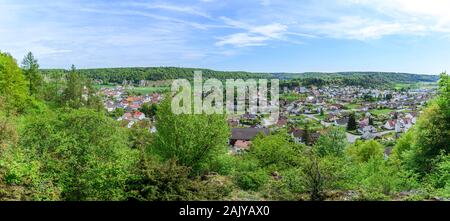 Dollnstein nel parco naturale di Altmühltal Foto Stock