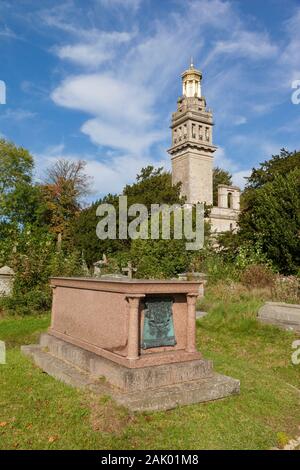 Beckford dalla torre e William Beckford la sua tomba a Bath, Inghilterra, Regno Unito Foto Stock