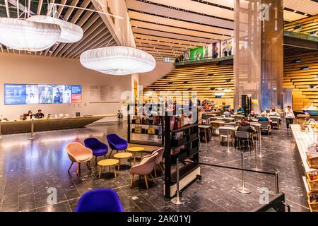 All'interno di V&A Dundee, Scozia design museum, a Dundee, Scotland Regno Unito Foto Stock