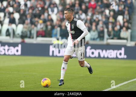 Torino, Italia, 06 gen 2020, 7 cristiano ronaldo (Juventus) durante la Juventus vs Cagliari - Calcio italiano di Serie A del campionato Gli uomini - Credit: LPS/Claudio Benedetto/Alamy Live News Foto Stock