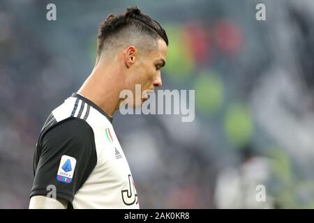 Torino, Italia. Il 6 gennaio, 2020. 7 cristiano ronaldo (juventus)durante la Juventus vs Cagliari, italiano di calcio di Serie A del campionato Gli uomini a Torino, Italia, 06 Gennaio 2020 - LPS/Claudio Benedetto Credito: Claudio Benedetto/LP/ZUMA filo/Alamy Live News Foto Stock