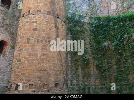 L'interno di una delle torri nel xv secolo Rumeli Hisari fort in Sariyer quartiere di Istanbul, Turchia Foto Stock
