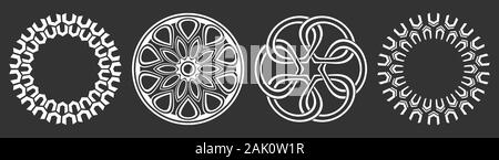 Set di quattro astratta ornamenti circolare. Motivi decorativi isolati su sfondo nero. Tribali motivi etnici. Mandala, etnico orientaleggiante. Illustrazione Vettoriale