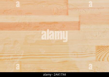 Texture in legno lucidato con schede di gocce di acqua. Close up. Foto Stock