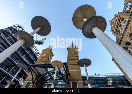 LONDON, England, Regno Unito-Giugno 29, 2018:ingresso alla stazione di Liverpool Street, Speranza Square, City of London, Londra, Inghilterra, Regno Unito Foto Stock
