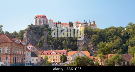 Castello Vranov nad Dyji - Barocco (parti in gotico e rinascimentale) castello sulla roccia Foto Stock