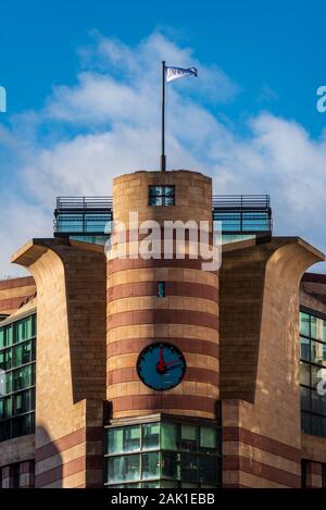 N. 1 edificio di pollame a Londra, progettato da James Stirling, completata nel 1997, cinque anni dopo la sua morte. Il Grade ii Listed, Foto Stock