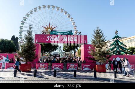 Ruota panoramica Ferris e Funfare a Natale in Place Massena Nizza Francia Foto Stock