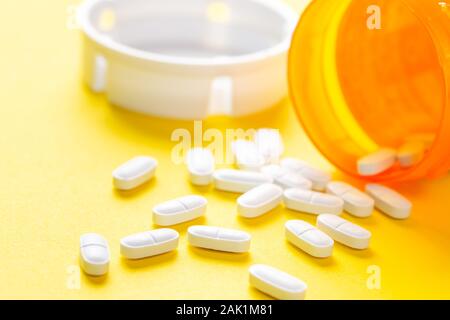 Bianco pillole di prescrizione per i medici o tema Medicina Foto Stock