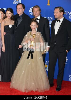 Los Angeles, Stati Uniti d'America. 06 gen, 2020. Margaret Qualley, Quentin Tarantino, Brad Pitt, Julia Butters, e Leonardo DiCaprio 144 pone in sala stampa con premi al 77th Annuale di Golden Globe Awards presso il Beverly Hilton Hotel on gennaio 05, 2020 a Beverly Hills, la California. Credito: Tsuni/USA/Alamy Live News Foto Stock