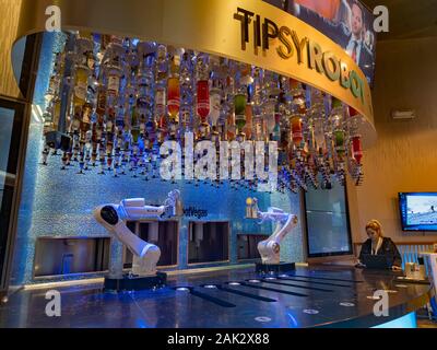 Las Vegas, JAN 1: vista dell'interno del robot ubriaco pub il Jan 1, 2020, a Las Vegas, Nevada Foto Stock