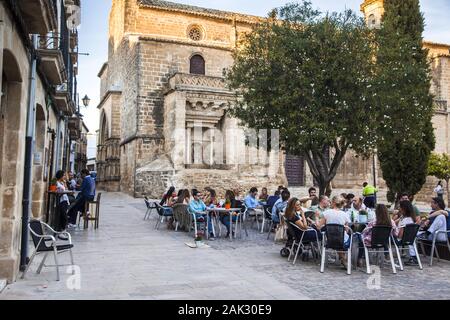 Provinz Jaen/Ubeda: Cafe-Bar 'Mombasa' auf der Placa Primero de Mayo, Andalusien | Utilizzo di tutto il mondo Foto Stock