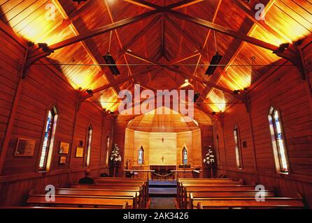 Realizzata completamente in legno è la navata del 1866 costruita la vecchia chiesa di St Paul in Nuova Zelanda capitale di Wellington al sud del promontorio della Foto Stock