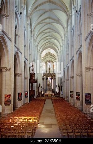 Vista interna della chiesa abbaziale di Santa Trinità in Fecamp nel dipartimento Seine-Maritime, Francia. Non datata (foto) | utilizzo in tutto il mondo Foto Stock