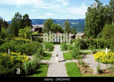 Il museo a cielo aperto Maihaugen a Lillehammer è uno dei più belli in Norvegia. Di centosettantacinque vecchi edifici di Gudbrandsdal Foto Stock